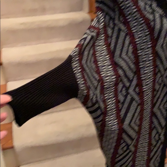 Charlotte Russe Cardigan - Picture 2 of 5